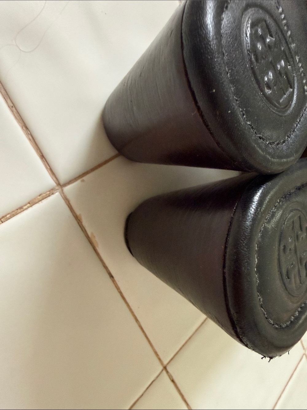 Tory Burch, size 7 black patent, leather mules, slides sandals open toe. - Picture 3 of 5
